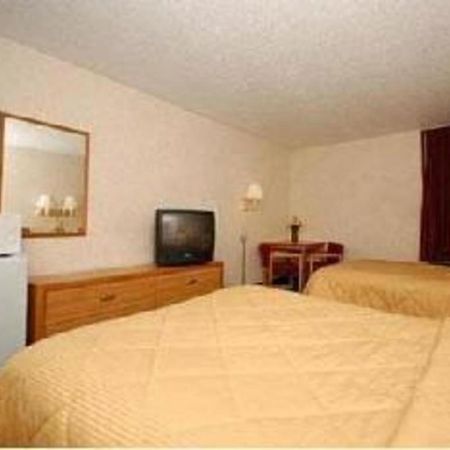 Quality Inn Waynesburg Exterior photo