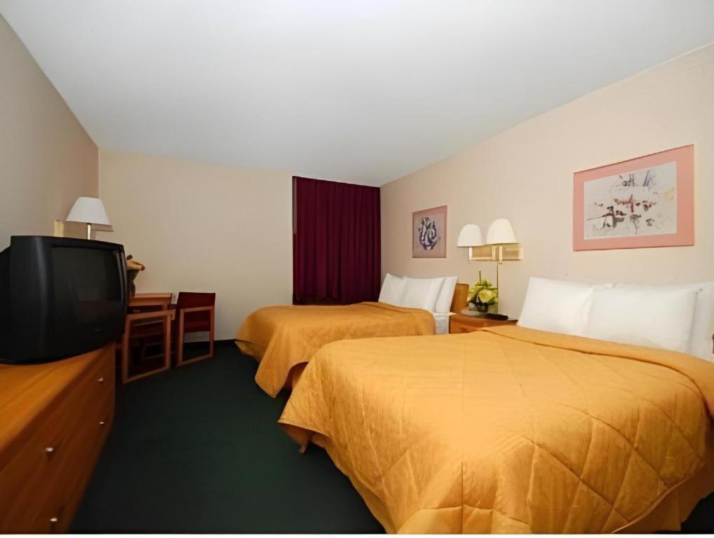 Quality Inn Waynesburg Exterior photo