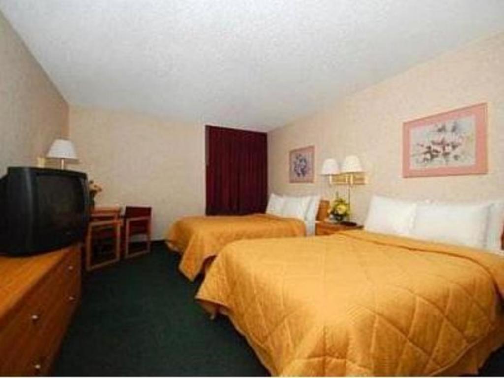 Quality Inn Waynesburg Exterior photo