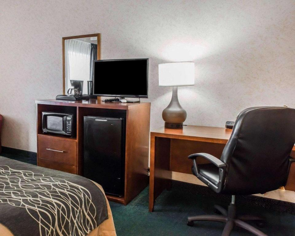 Quality Inn Waynesburg Exterior photo