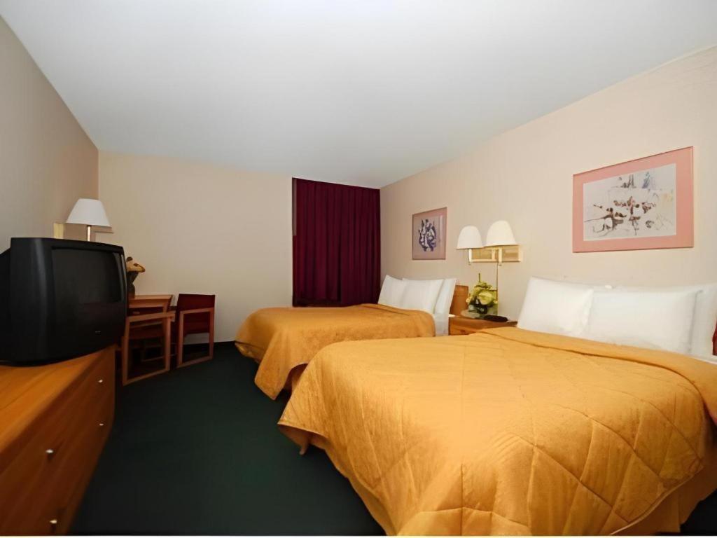 Quality Inn Waynesburg Exterior photo