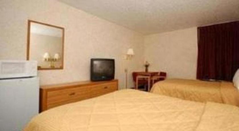 Quality Inn Waynesburg Exterior photo